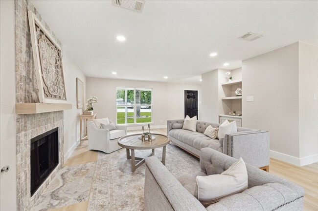 Building Photo - 7811 Ashwell Ct
