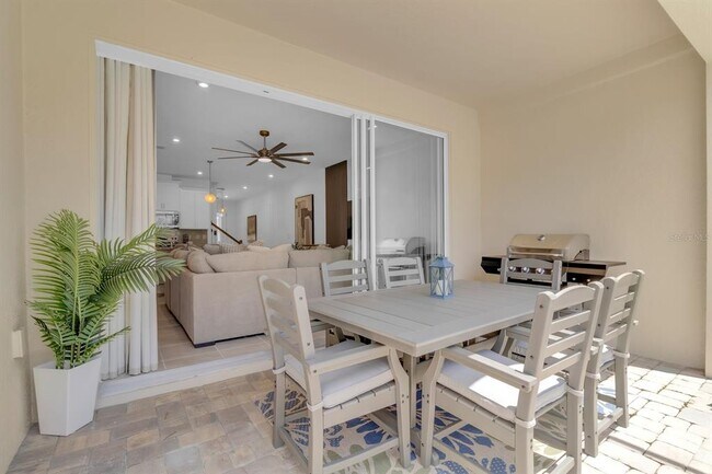 Building Photo - 2312 Zaballina Pl