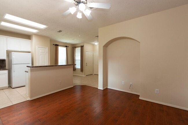 Building Photo - 25227 Boulder Bend Ln
