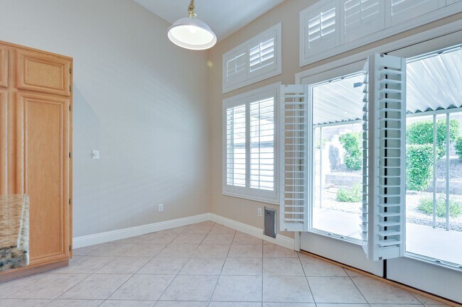 Building Photo - 561 Pacer Terrace