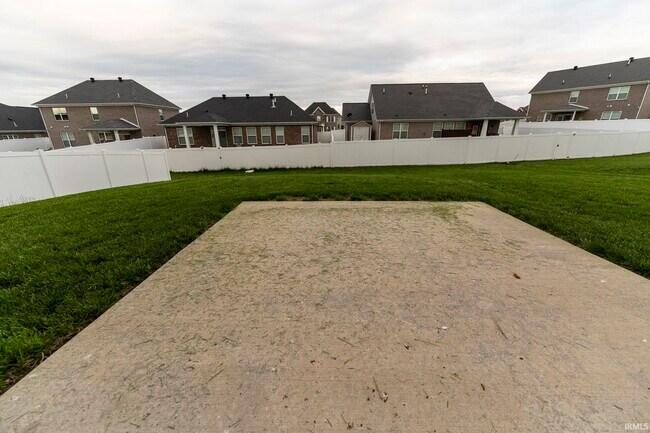 Building Photo - 5621 Camden Dr