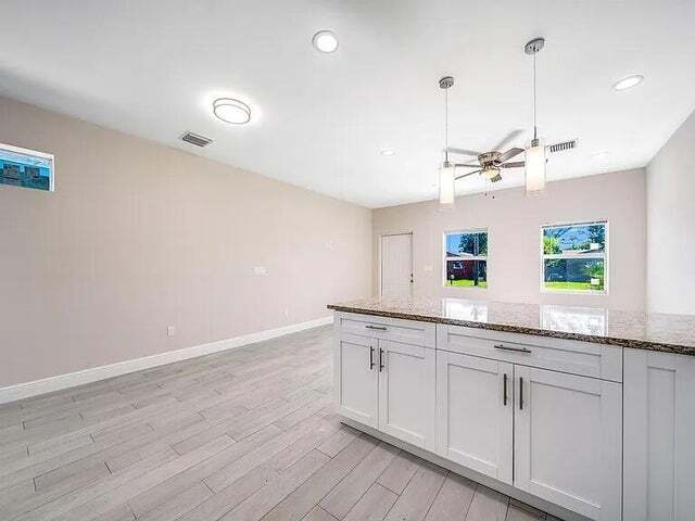 Building Photo - 2714 Nokomis Ave