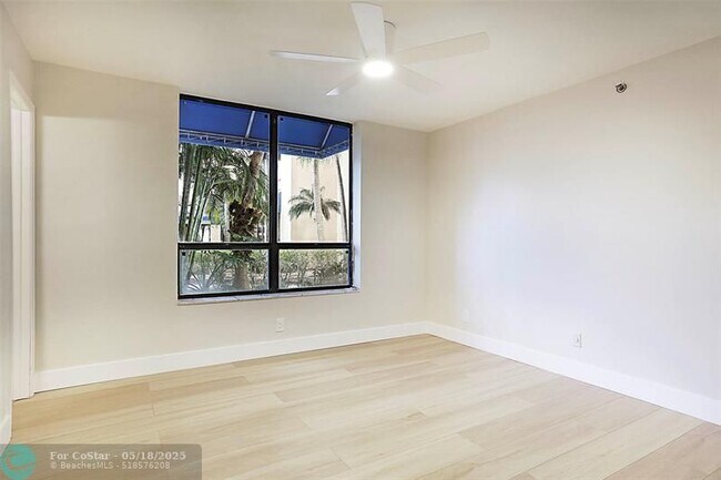 Building Photo - 7186 Promenade Dr