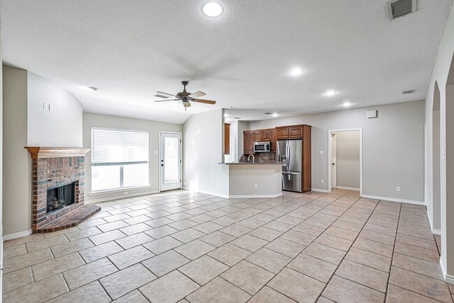 Building Photo - 5409 San Saba Ct