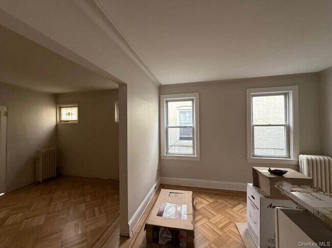 Building Photo - 81-16 Dongan Ave