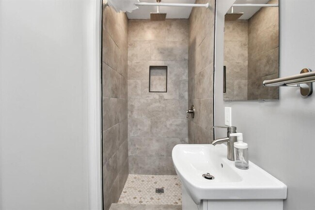 Building Photo - 14018 Harmony Ridge Trl