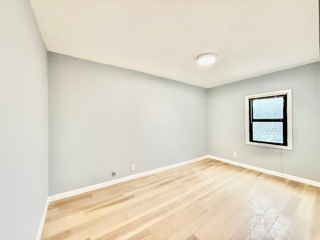 Building Photo - 15 Berwick St