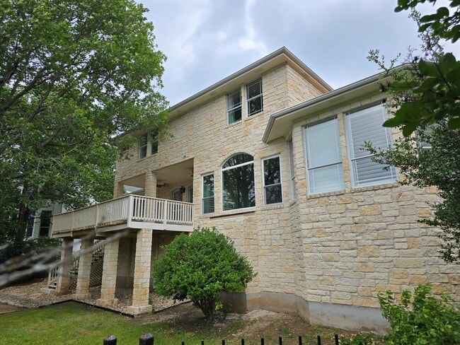 Building Photo - 9604 Big View Dr