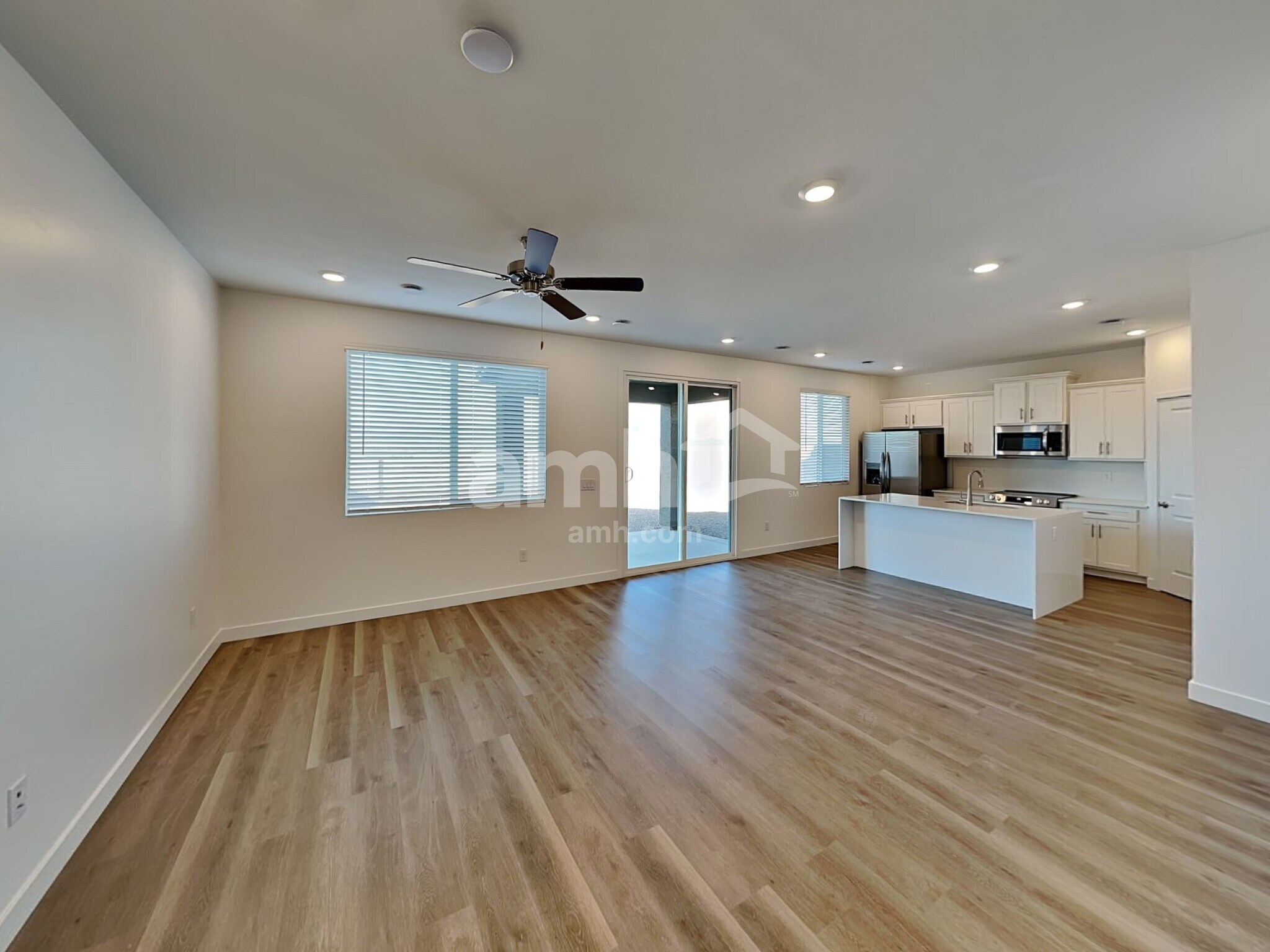 Building Photo - 9714 N Rancho Lozano