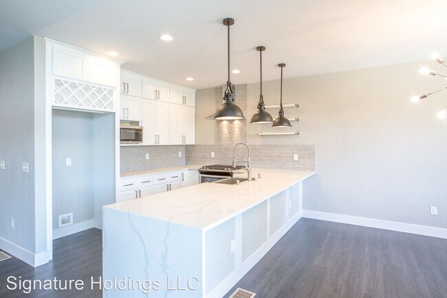 Building Photo - 4 br, 3 bath House - 314 E. Little Spokane...