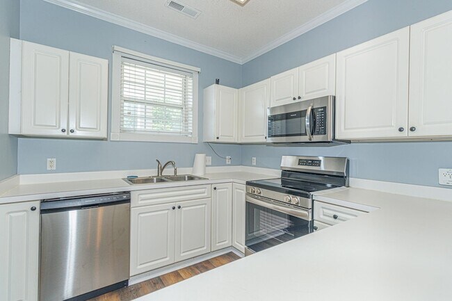 Building Photo - 4627 Wild Iris Dr