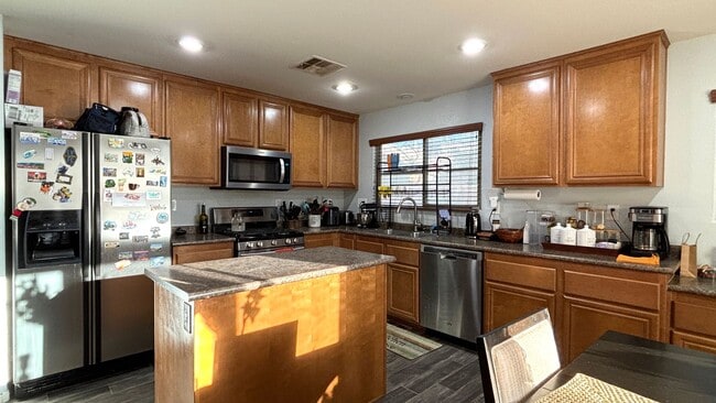 Building Photo - Excellent home in Providence Las Vegas. 3 Bedrooms and cute backyard! Must see!
