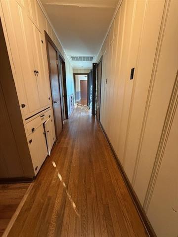 Building Photo - 909 S Brown Ave