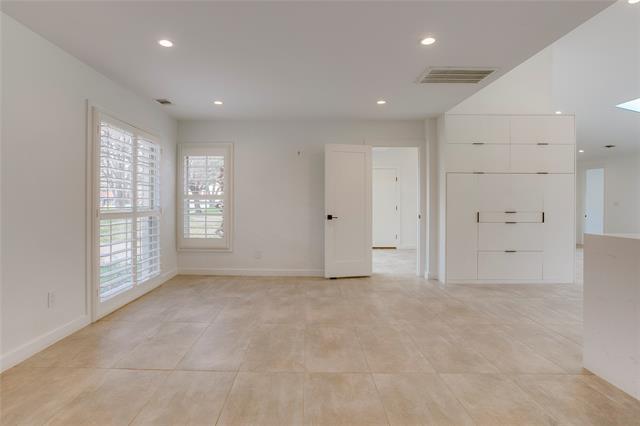 Building Photo - 2045 Marydale Rd