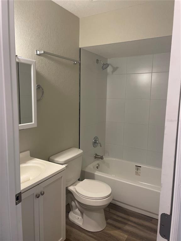 Building Photo - 2403 Lisa St