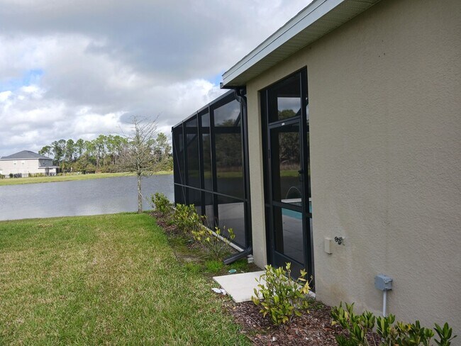 Building Photo - Here is your chance to live in Model Home!...