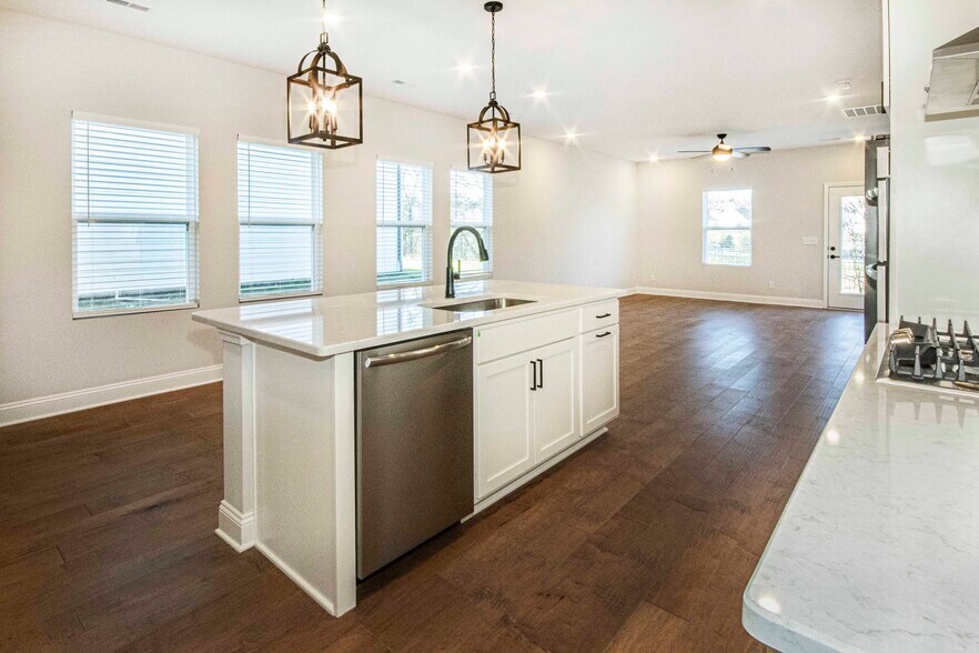 Building Photo - 12717 Duckfoot Ln