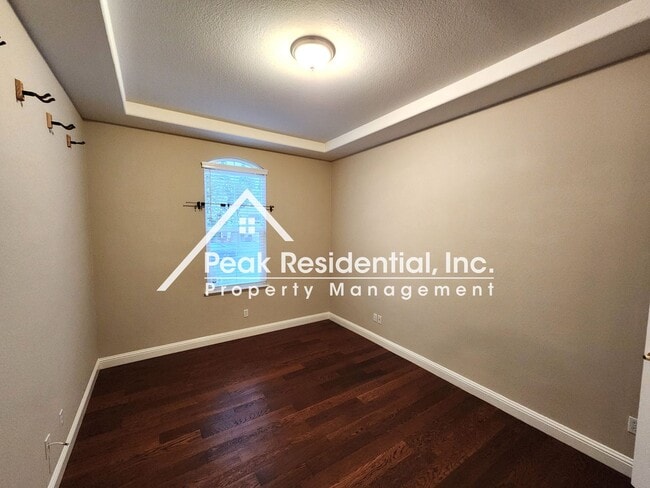 Building Photo - Spacious Folsom 4bd/3ba Home With 3 Car Garage!