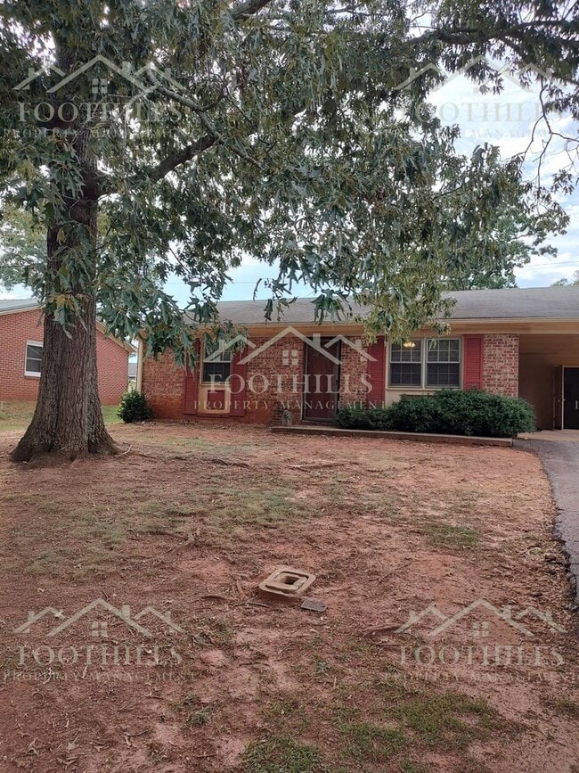 Building Photo - 3-Bedroom Rental Near Anderson University