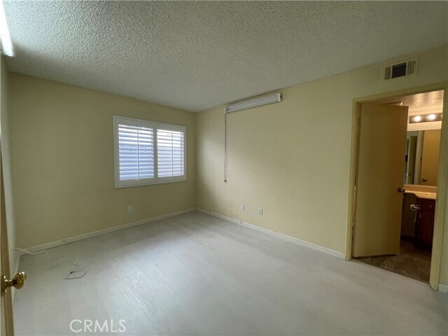 Building Photo - 2219 Monteclaro Dr