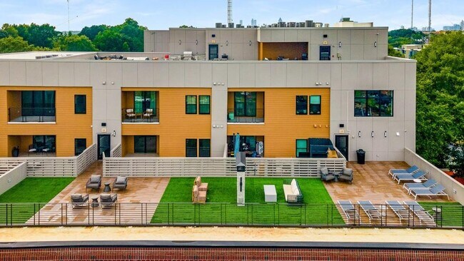 Building Photo - 112 Rogers St NE