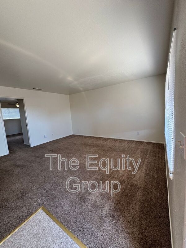 Building Photo - 1320 W Vassar Ave