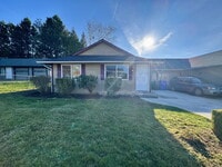 Building Photo - 3690 NE 8th St