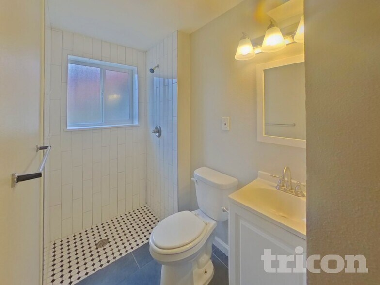 Building Photo - 2640 Cather Ave