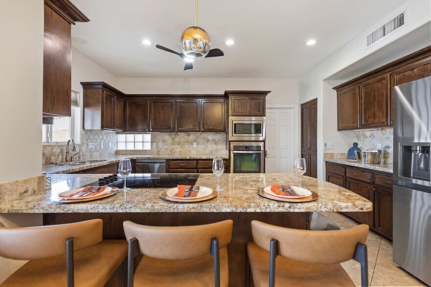 Building Photo - 1438 S Creston Cir