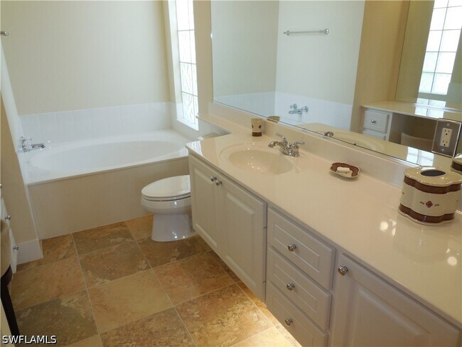 Building Photo - 8539 Alessandria Ct