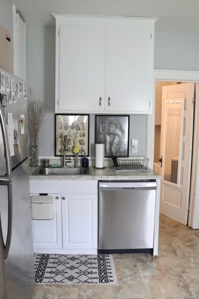 Kitchen - 1401 5th St NE