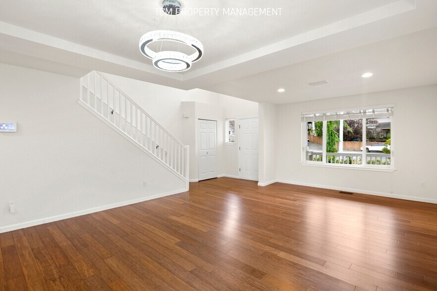 Building Photo - 6412 77th Dr NE