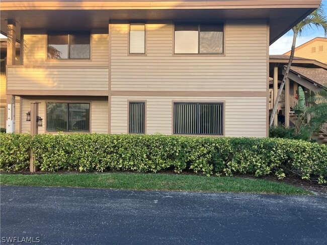 Building Photo - 64 4th St