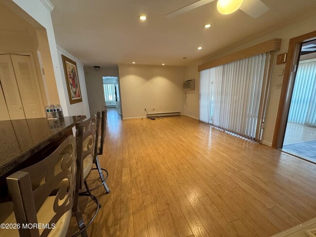 Building Photo - 134 Amberly Dr