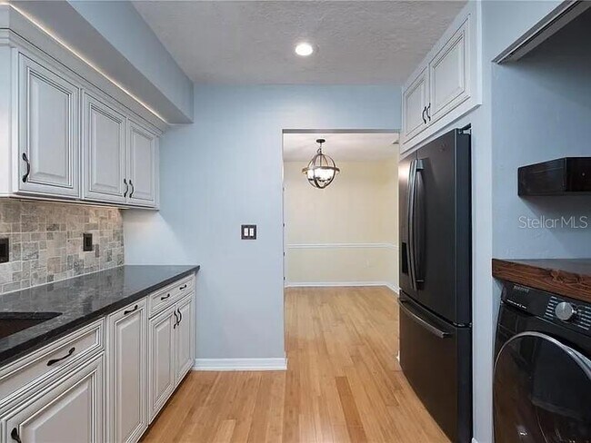 Building Photo - 5211 SW 86th Terrace