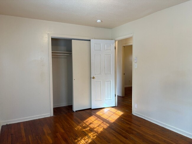 Building Photo - COMING SOON - 3 Bedroom, 1 Bathroom House in High Point!