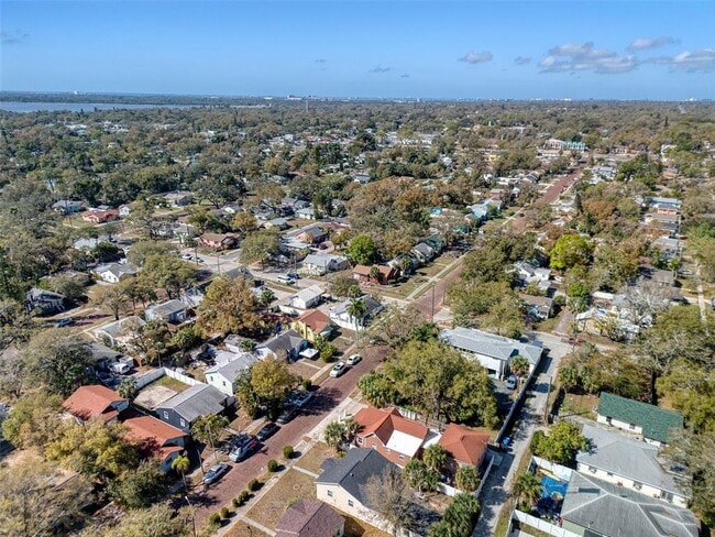 Building Photo - 675 16th Ave S