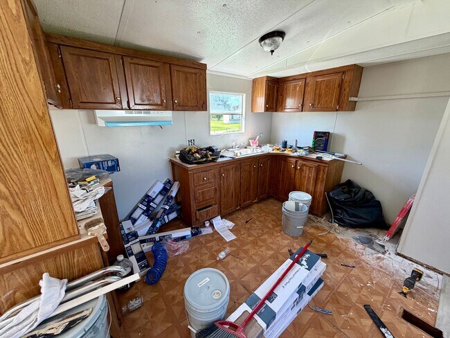 Building Photo - 3 Bed 2 Bath MH For Rent Reidsville - Under Renovations