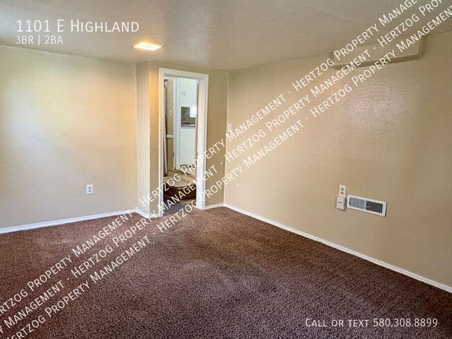 Building Photo - 1101 E Highland-