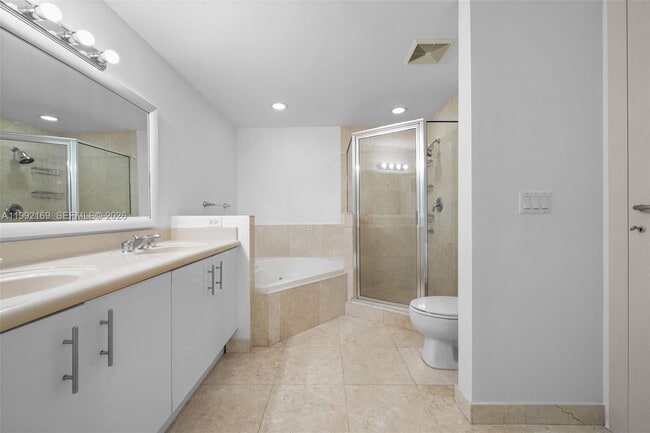 Building Photo - 7918 Harbor Island Dr