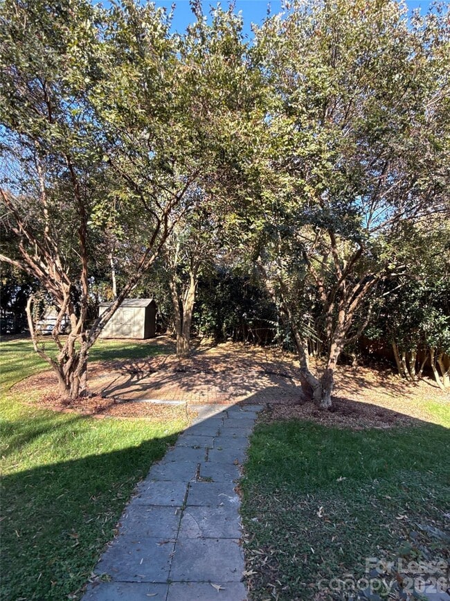 Building Photo - 3917 Kitley Pl