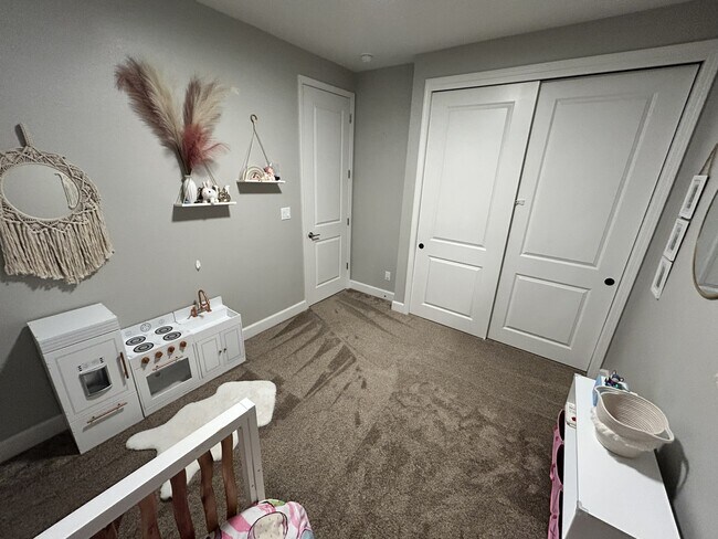 Building Photo - 4313 Lauren Lp NE