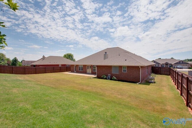 Building Photo - 512 Summer Cove Cir NW