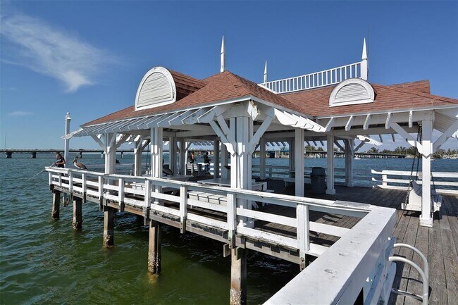 Building Photo - 4216 Plumosa Terrace