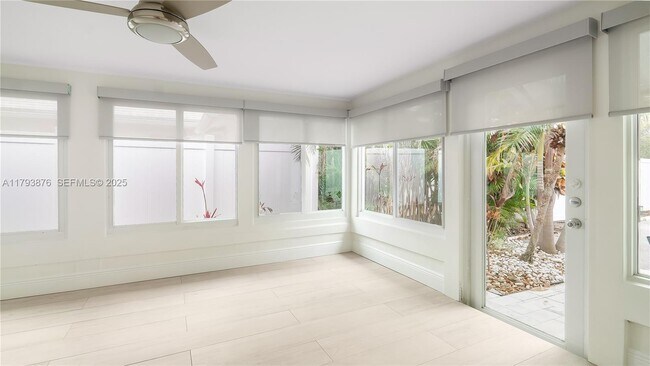 Building Photo - 4512 Sea Grape Dr