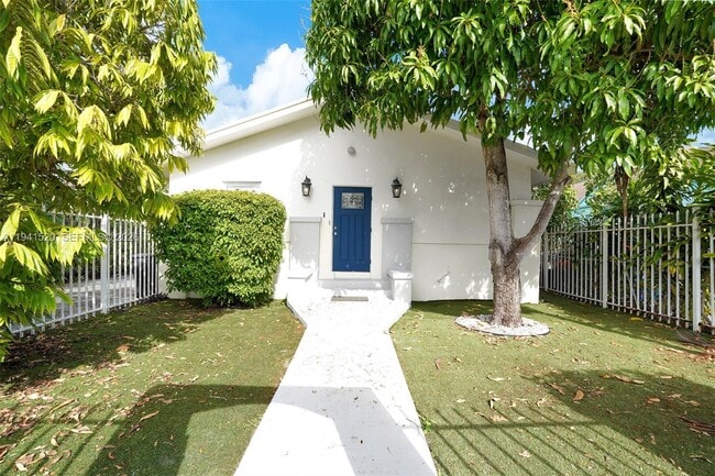 Building Photo - 37 NW 47th St