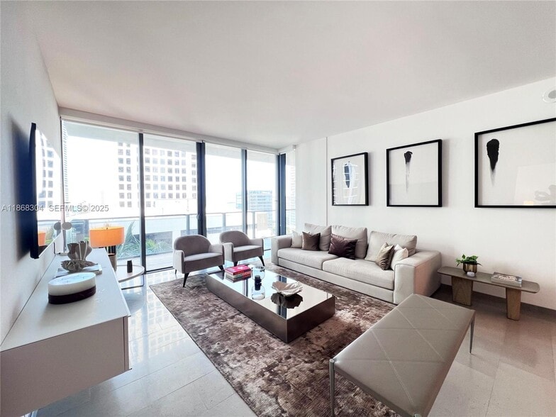 Building Photo - 68 SE 6th St