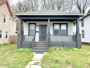 Building Photo - 119 Segar St