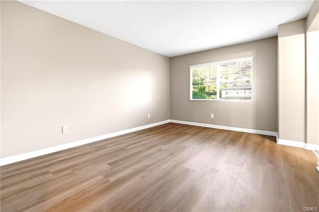 Building Photo - 29056 Barcelona Ct