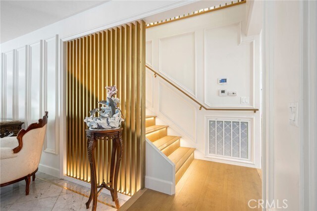 Building Photo - 2065 E Altadena Dr